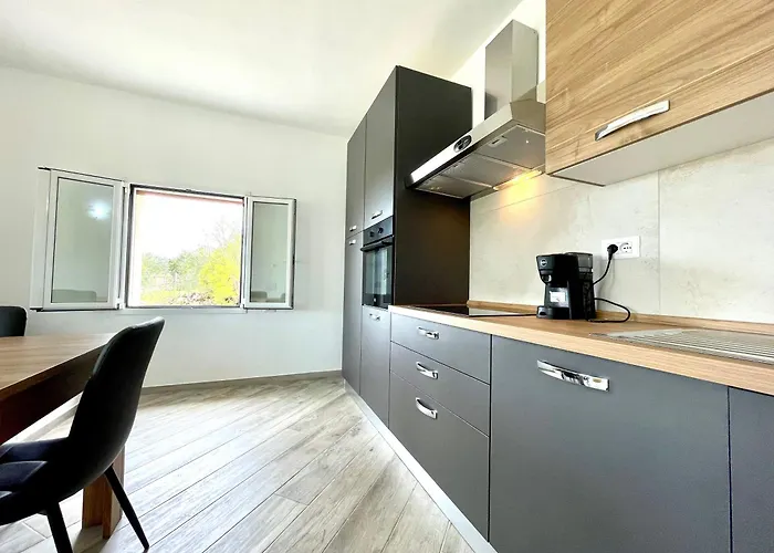 Апартаменты House *